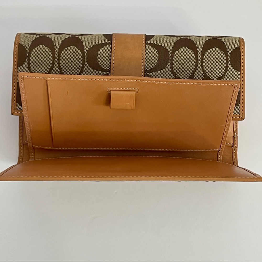 Coach Vintage Hamptons Signature Long Wallet Khaki Tan - Picture 10 of 10
